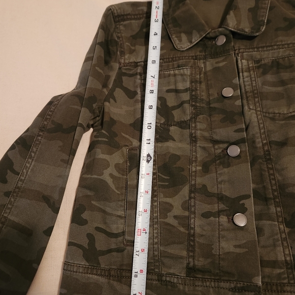 The Loft Camo Twill Jacket - Picture 5 of 7